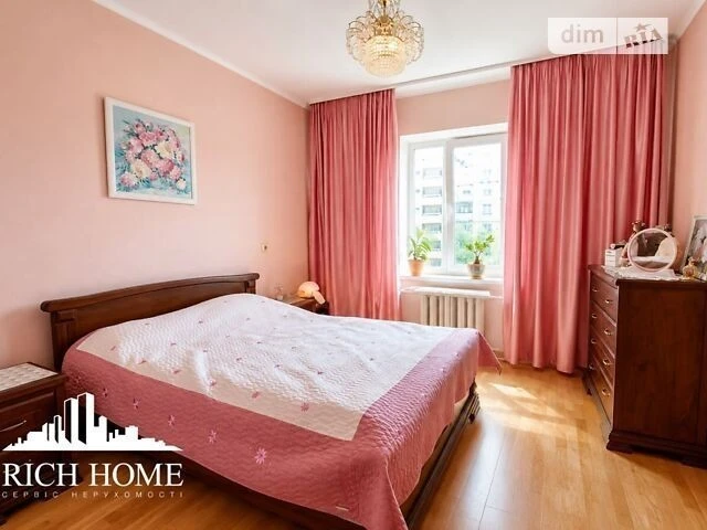 Sale of 2-room apartment 72.2 sq. m. on Mykoly Lavrukhina St. 5 • I