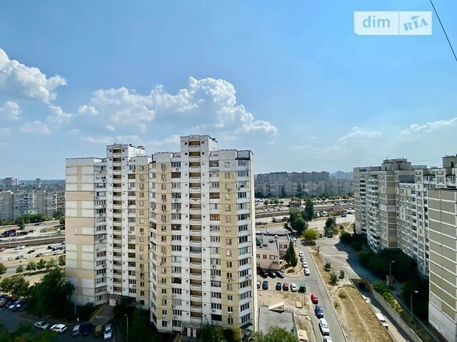 Sale of 2-room apartment 72.2 sq. m. on Mykoly Lavrukhina St. 5 • I