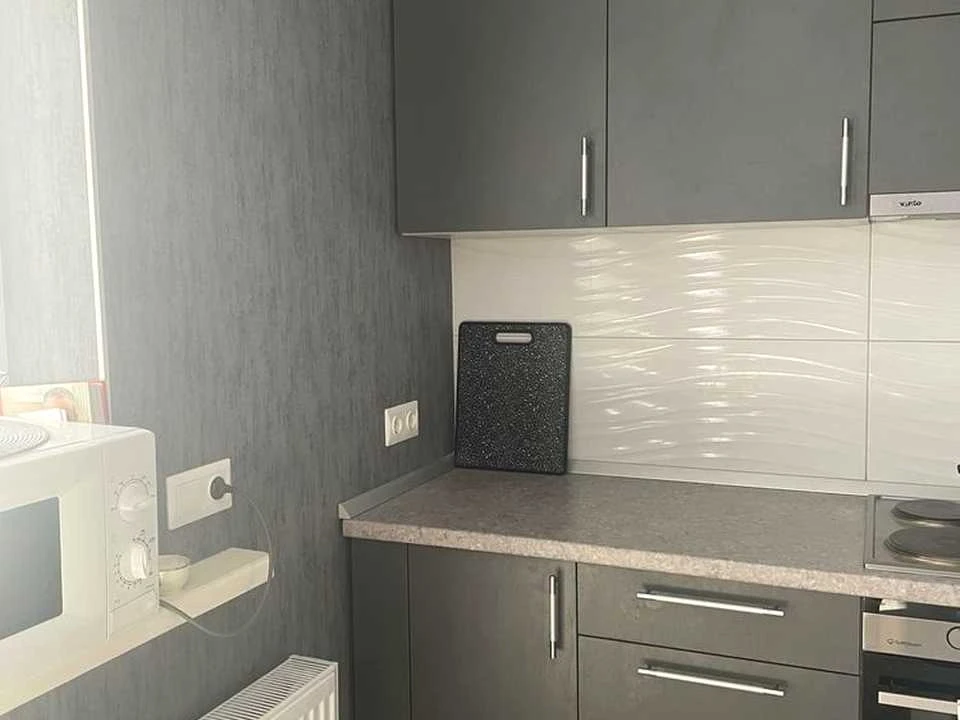 Apartment. Kharkiv, Dragomanova St.