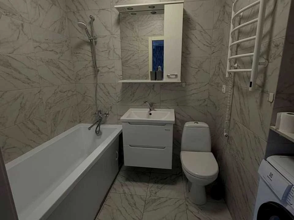 Apartment. Kharkiv, Dragomanova St.