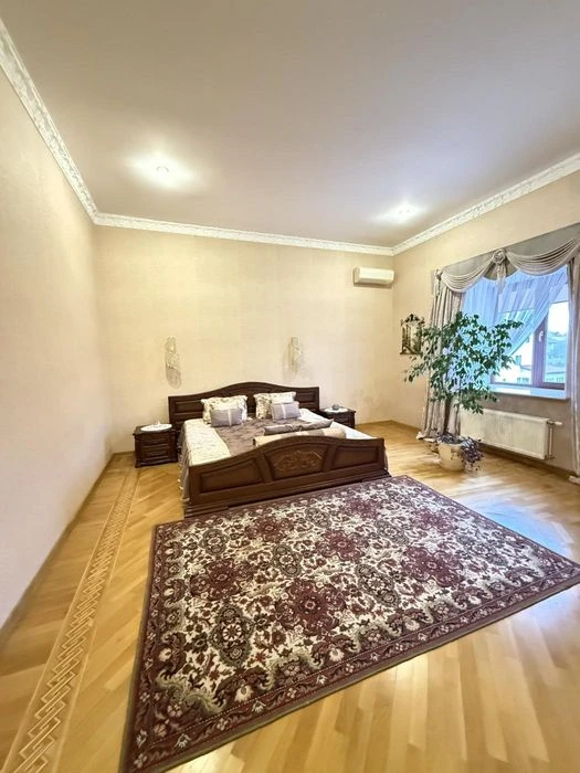 Продажа ДОБРОТНОГО дома в Совиньоне