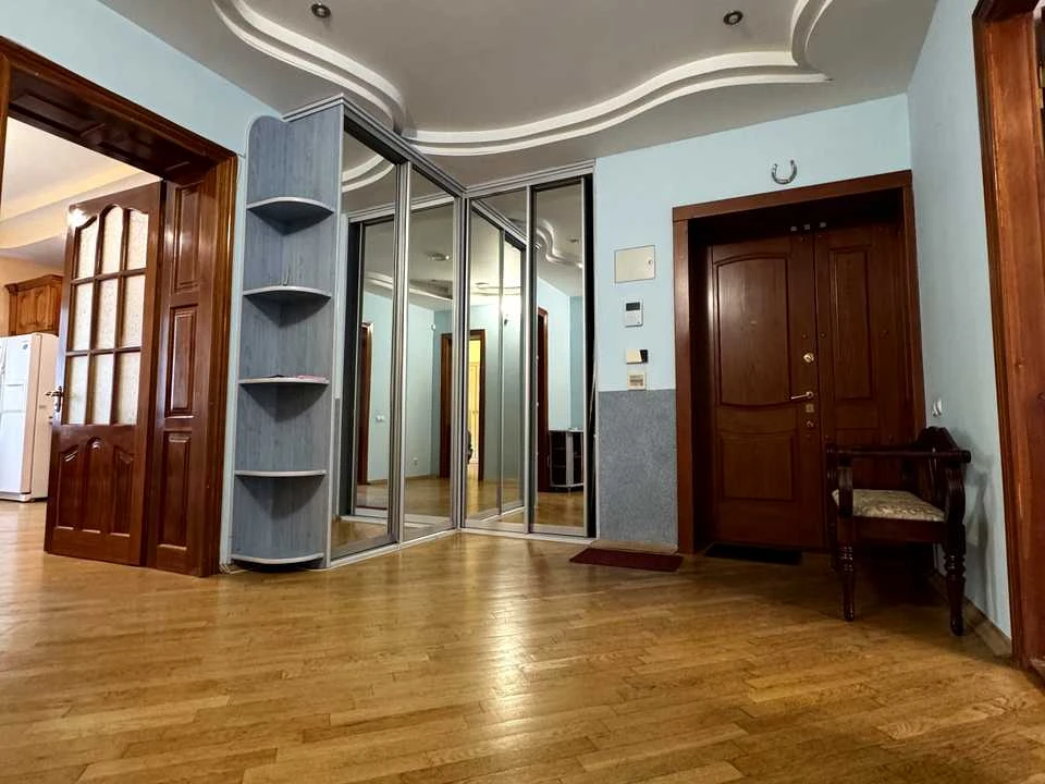 Квартира. Львів, Михайла Драгоманова вул.