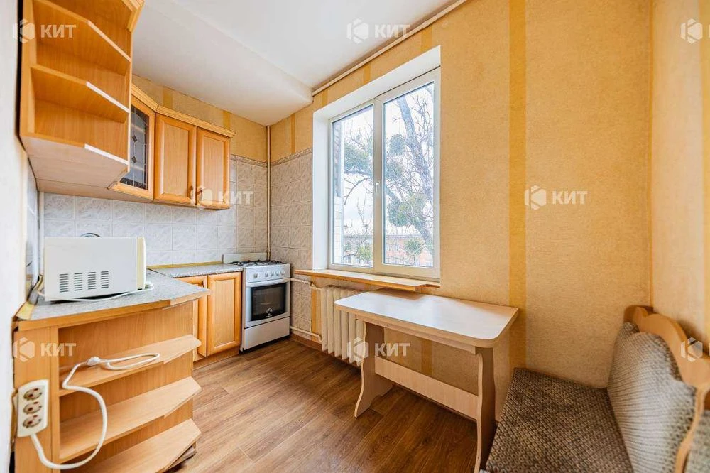 2k, 56m2 Center (m. Yaroslava Mudrogo, ul. Alchevskikh 17)