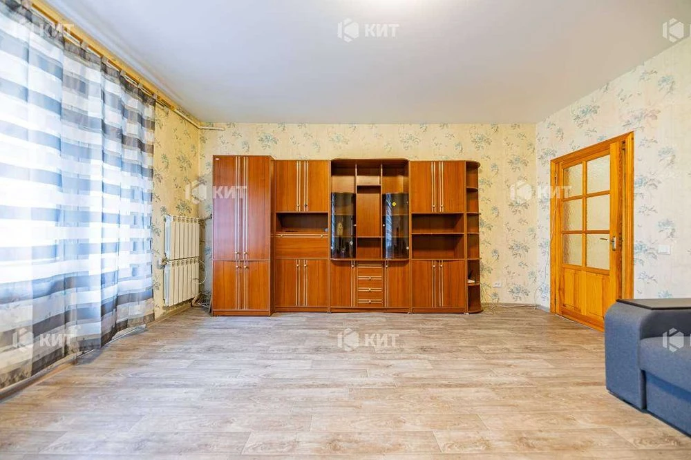 2k, 56m2 Center (m. Yaroslava Mudrogo, ul. Alchevskikh 17)
