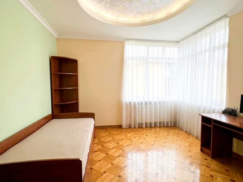 Квартира. Киев, Леси Украинки бул.
