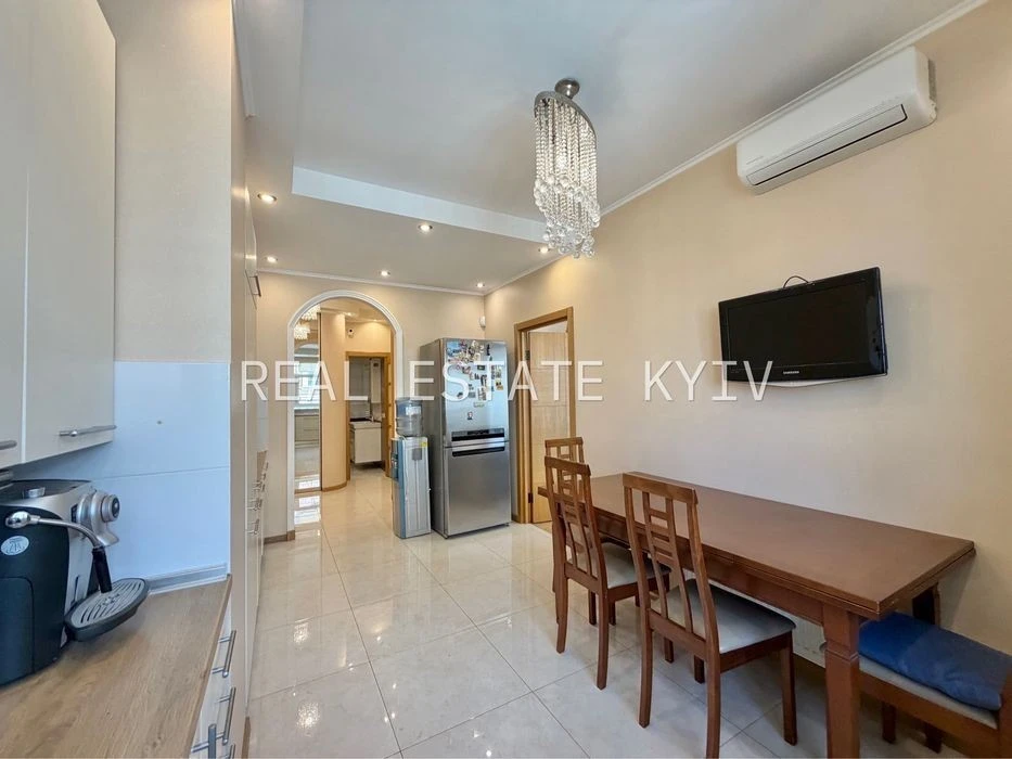Without % 2-room apartment for sale 12 Dmytra Lutsenka St., British Residential Complex