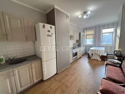 Three-room apartment in Poznyaki Myshugy 2