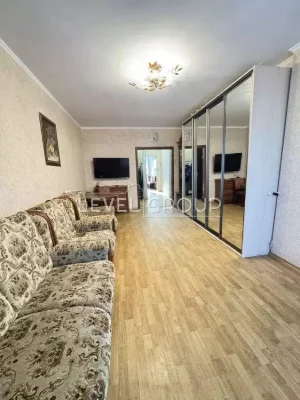 Three-room apartment in Poznyaki Myshugy 2