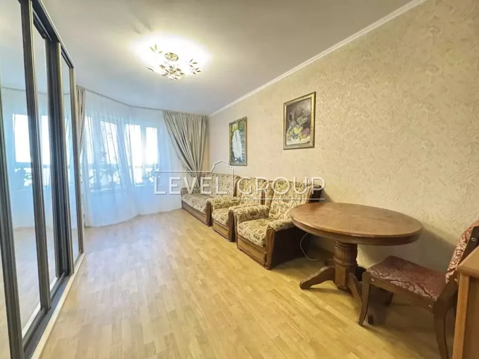 Three-room apartment in Poznyaki Myshugy 2