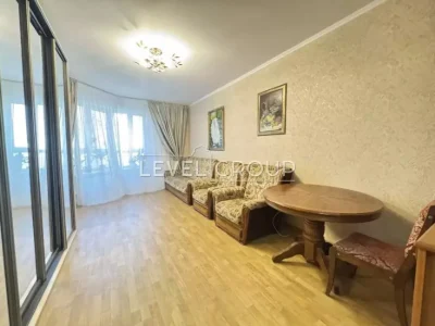Three-room apartment in Poznyaki Myshugy 2
