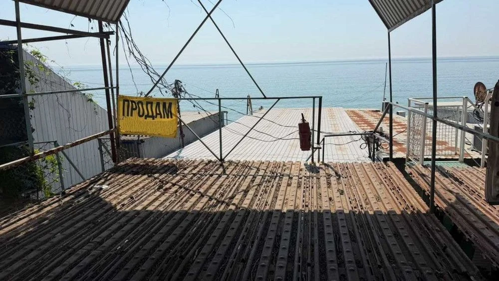 Дача в первой линии от моря в Киевском районе.