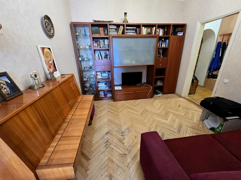 Квартира. Київ, В'ячеслава Липинського вул. (Чапаєва)