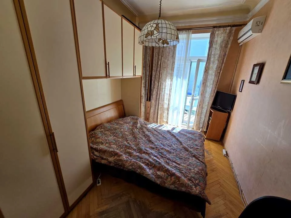 Квартира. Київ, В'ячеслава Липинського вул. (Чапаєва)