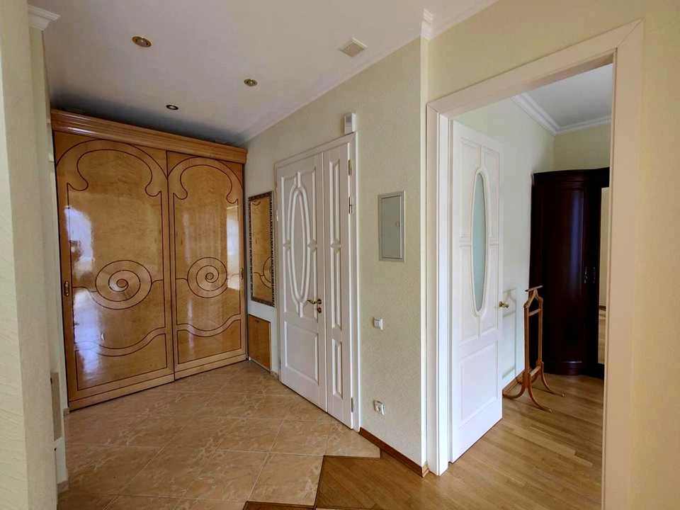 Квартира. Київ, Івана Мазепи вул. (Січневого Повстання)