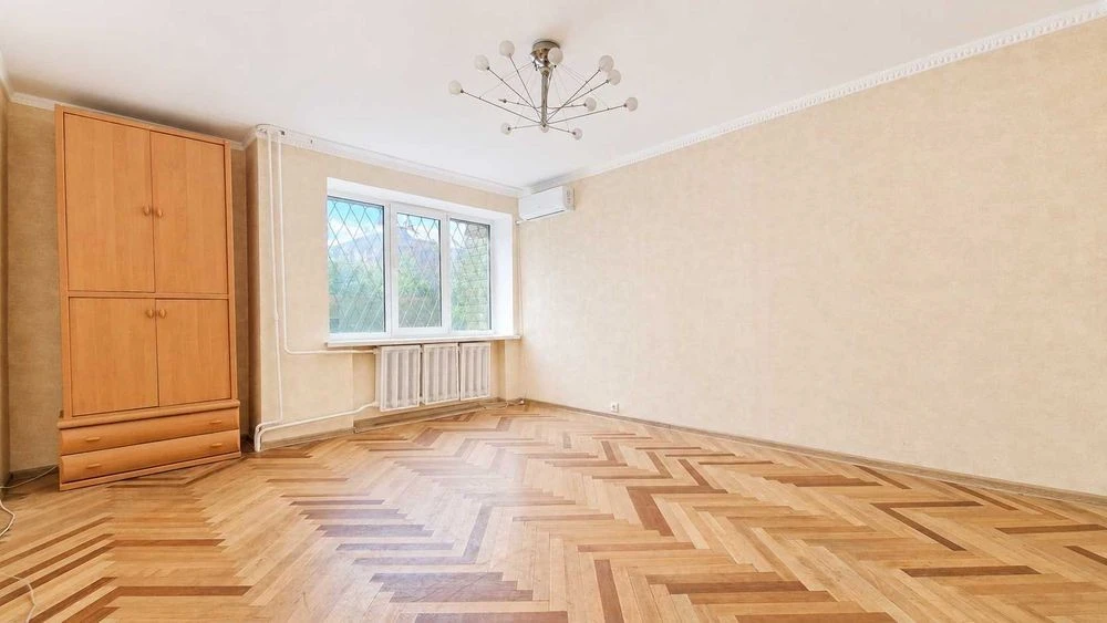 простора 3к квартира 72 кв. м без меблів, Лабораторна, 26-А/