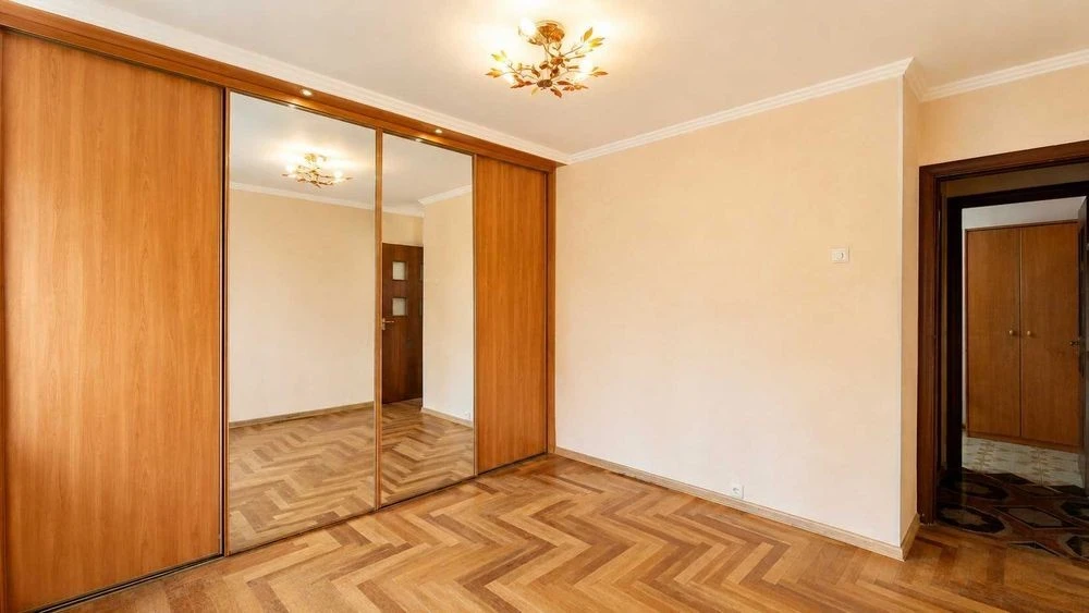 простора 3к квартира 72 кв. м без меблів, Лабораторна, 26-А/