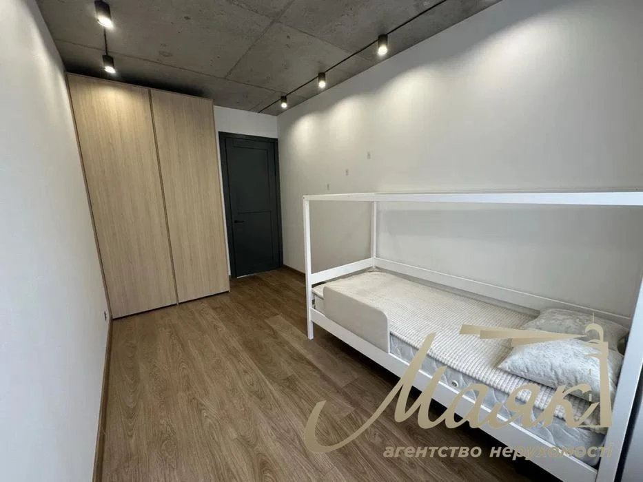 Оренда 3-кімнатної квартири вул. Ділова, 2Б 110 м 2, 4/25 по