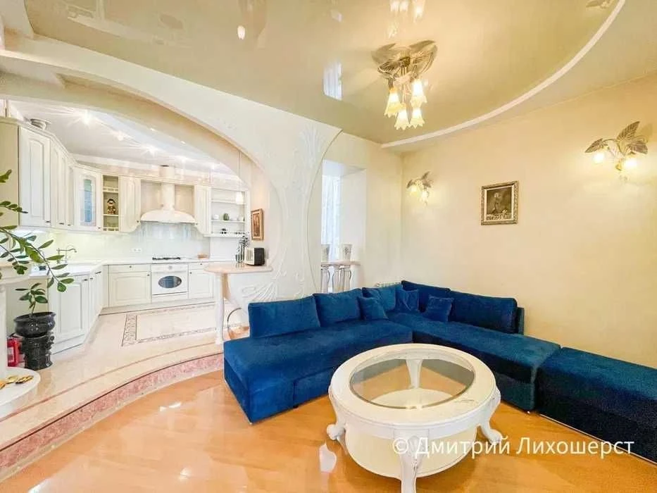 3х кімнатна квартира 83 м2, 3 поверх, Мазепи 3, метро Арсена