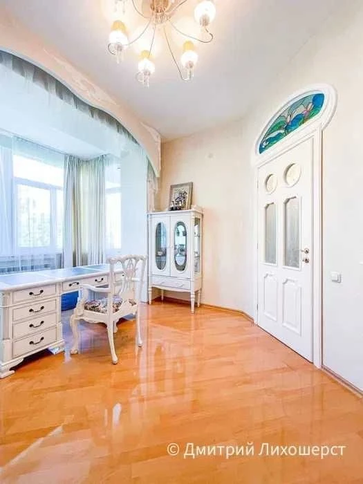3х кімнатна квартира 83 м2, 3 поверх, Мазепи 3, метро Арсена