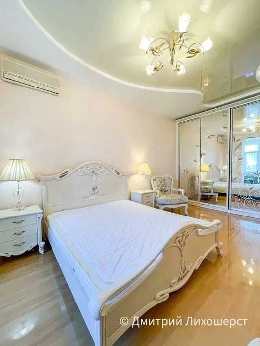 3х кімнатна квартира 83 м2, 3 поверх, Мазепи 3, метро Арсена