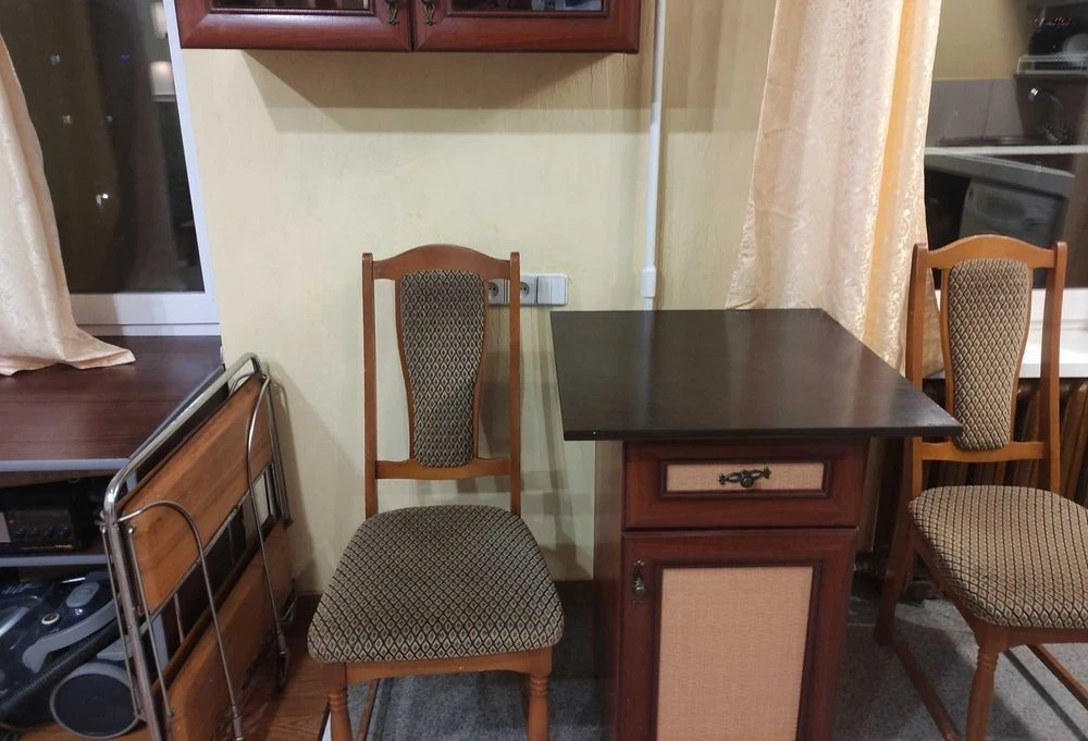 Галагани (метро Нивки - Святошин - 500 м. ), Чистяківська 11