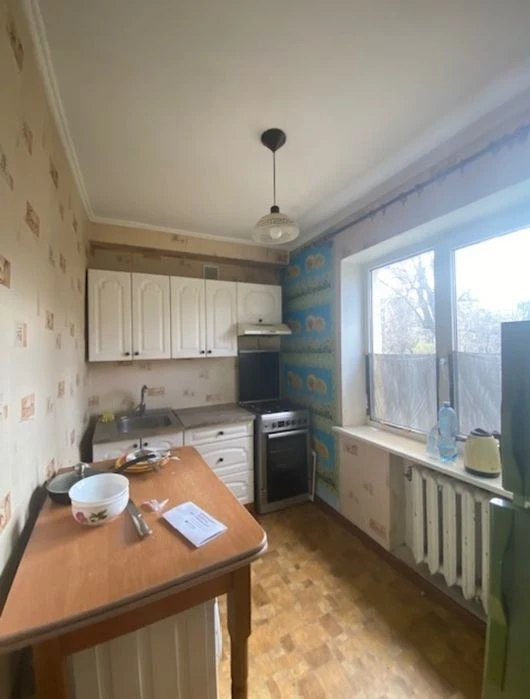 Здам 2к роздільну кв, Білоруська, Лукьянівська 9 хв пішки!