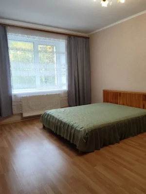 Оренда 3к. квартири вул. Салютна 1Б