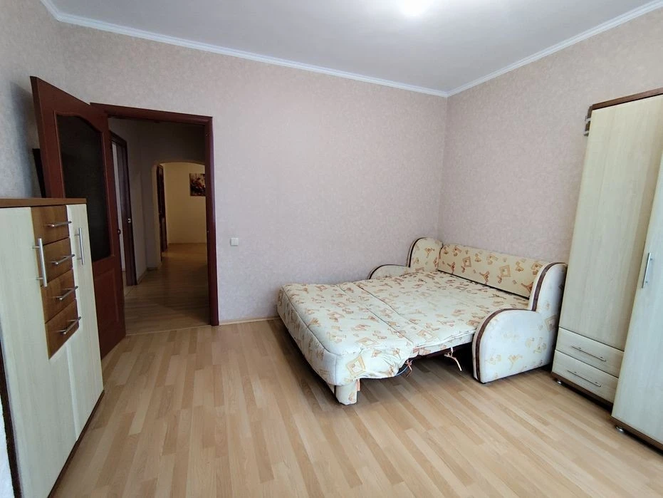 Оренда 3к. квартири вул. Салютна 1Б