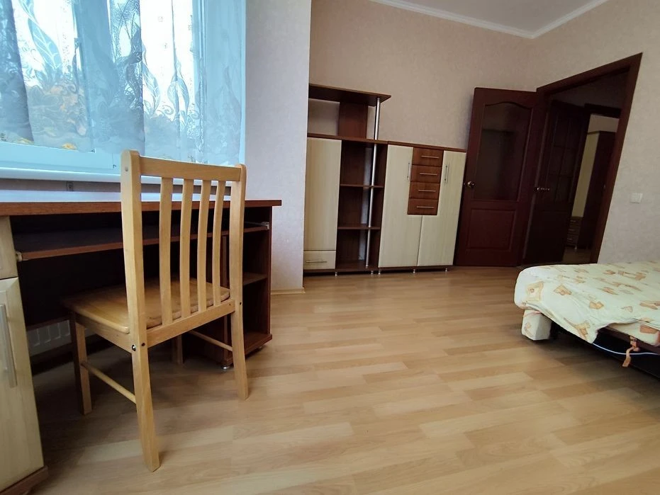 Оренда 3к. квартири вул. Салютна 1Б
