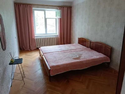 Оренда 2 кімн Бучми 5/1, Генератор