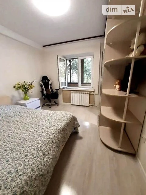 Здається в оренду 2-кімнатна квартира, вул. Чистяківська, 6/