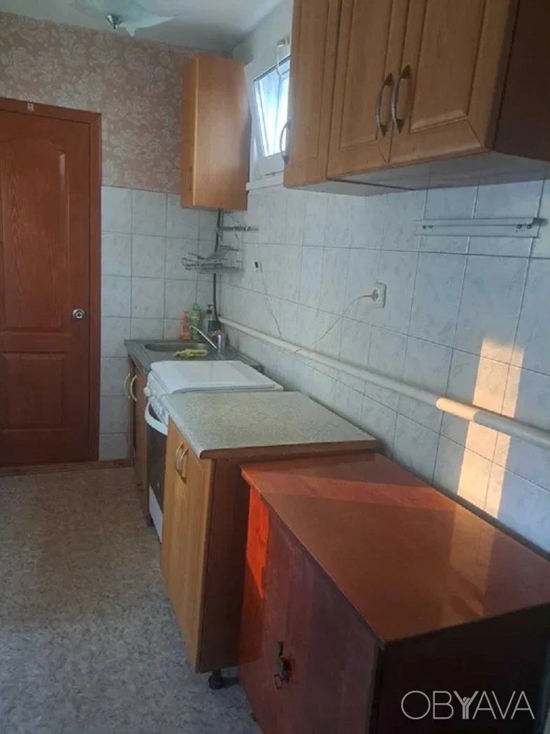 1 кімнатна в приватн. секторі. Тільки для 1 -ї жінки. Виногр