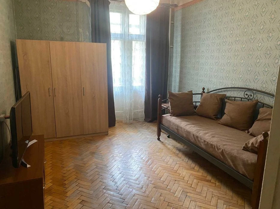 Сдам 2к. сталінку 3/7эт., Юрія Іллєнка 6 ст. м. Лукʼянівська