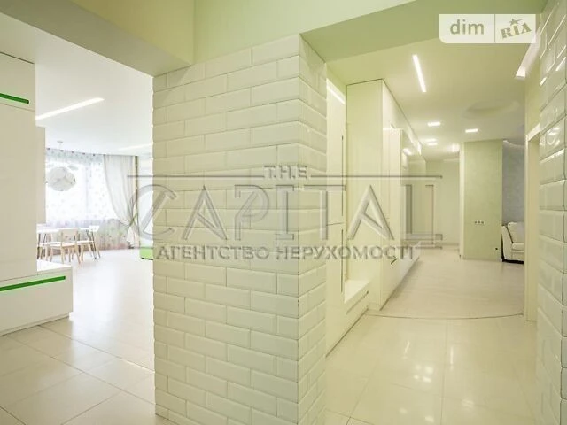 Продаж 2к квартири 78 кв. м на вул. Микільсько-Слобідська 1А