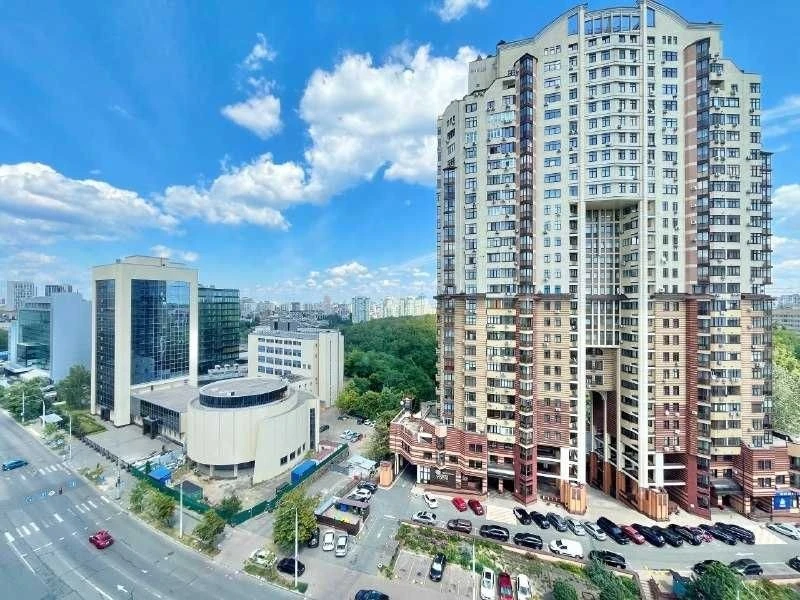 Оренда 2-кімнатної квартири, вул. Солом'янська, 16Б