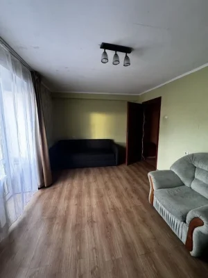 Сдам 2 комн квартиру на Науки, 13