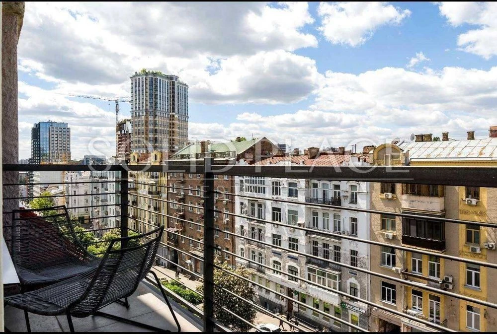 ОРЕНДА ПРЕМІАЛЬНОЇ КВАРТИРИ 200 м² | Вул. Антоновича, 17-А |