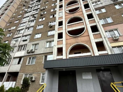 Квартира. Київ, Братства Тарасівців вул. (Декабристів)