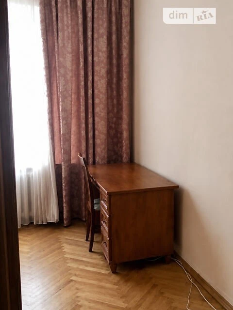Здам в оренду кімнату на вул. Велика Васильківська 132 довго