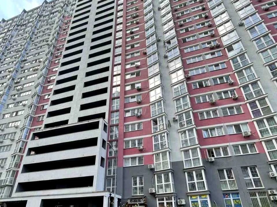 Квартира. Київ, Драгоманова вул.