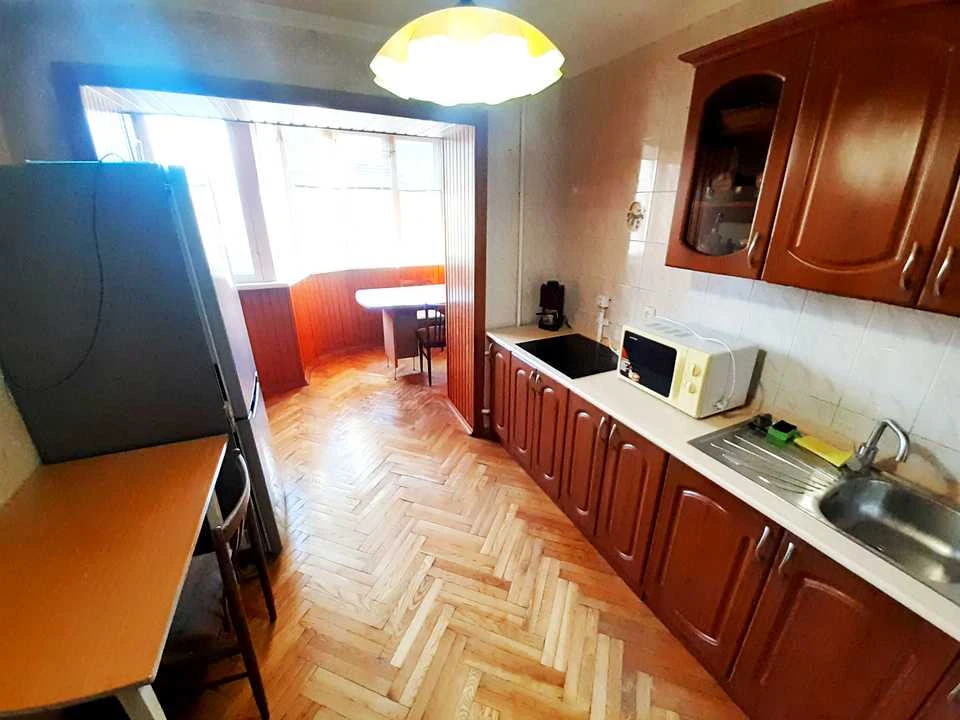 Квартира. Київ, Загорівська вул. (Багговутівська)