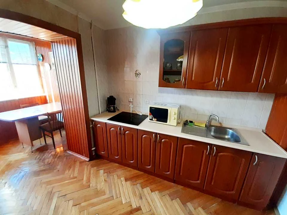 Квартира. Київ, Загорівська вул. (Багговутівська)