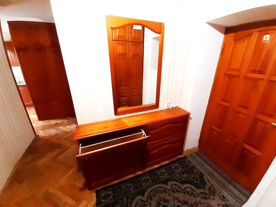 Квартира. Київ, Загорівська вул. (Багговутівська)