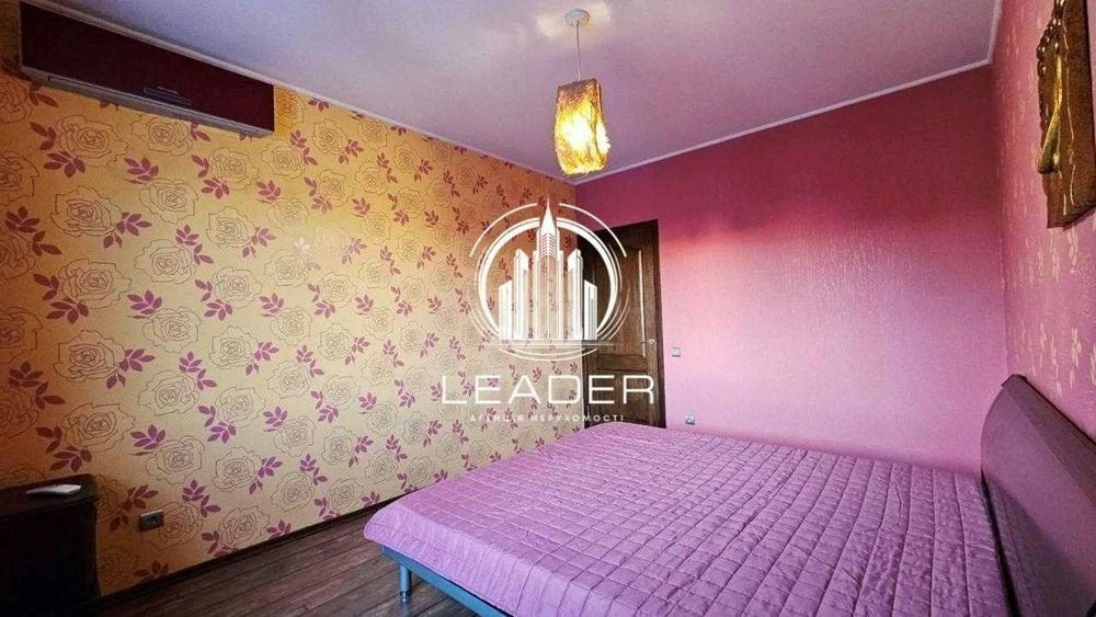 Спальня + кухня-студия 74 м2, Урловская, 19, м. Позняки - Ос