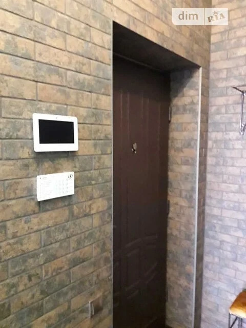Довготривала оренда 1к квартири на просп. Берестейський 26 •