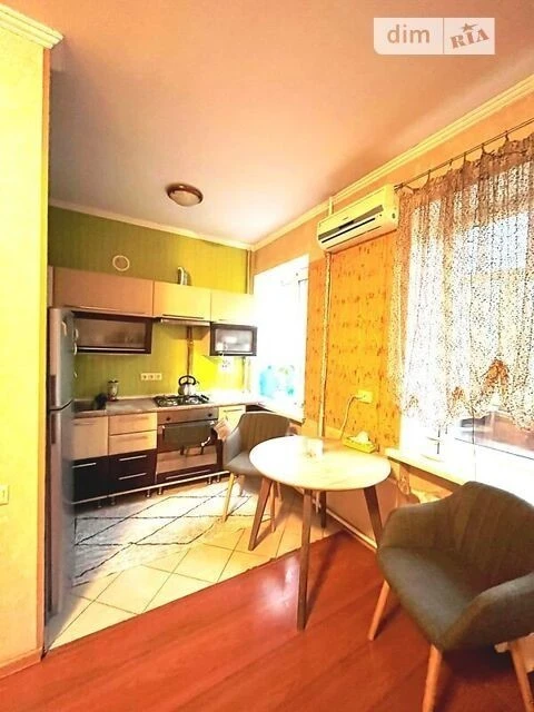 Довготривала оренда 2к квартири на вул. Генерала Алмазова 9
