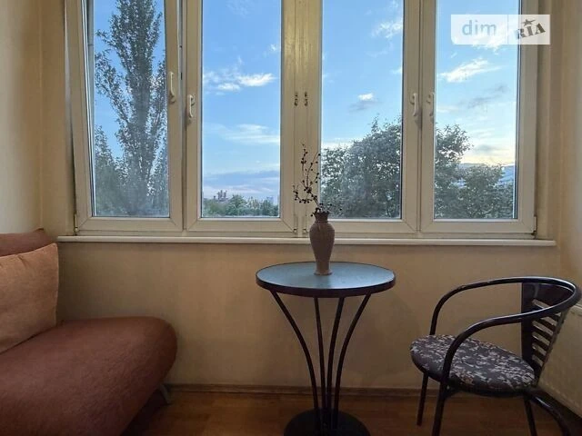Довготривала оренда 3к квартири на вул. Предславинська 38 •