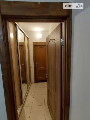 Довготривала оренда 1к квартири на пров. Ясинуватський 10 •