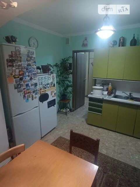 Здам в оренду кімнату на вул. Каштанова 4 довгостроково • ID