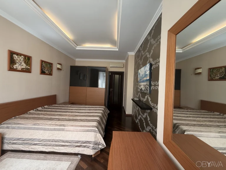 Здам в Оренду 2х, Палац Україна, Печерськ